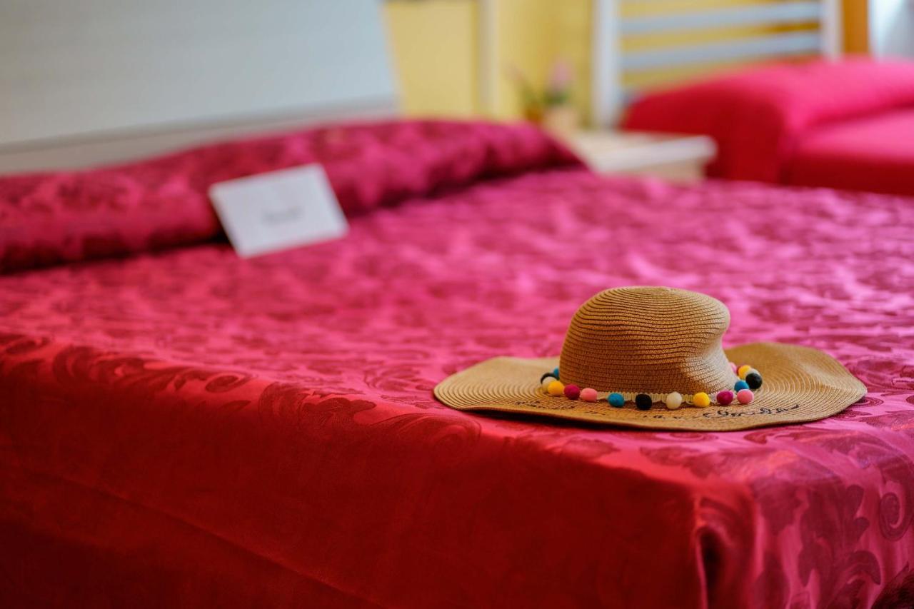 Bed And Breakfast Dolce Vita Bolonia Exterior foto